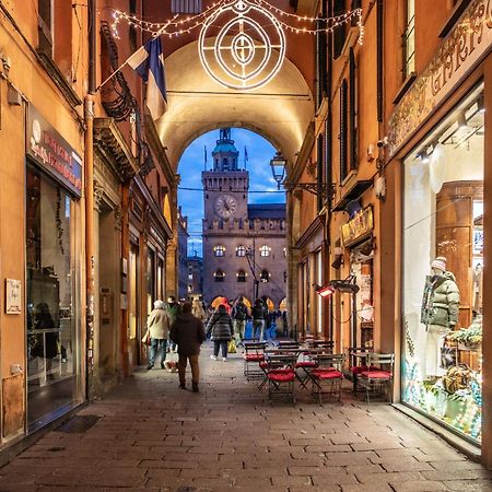 Urbanicooh Garisenda - Piazza Maggiore View Bologna Buitenkant foto