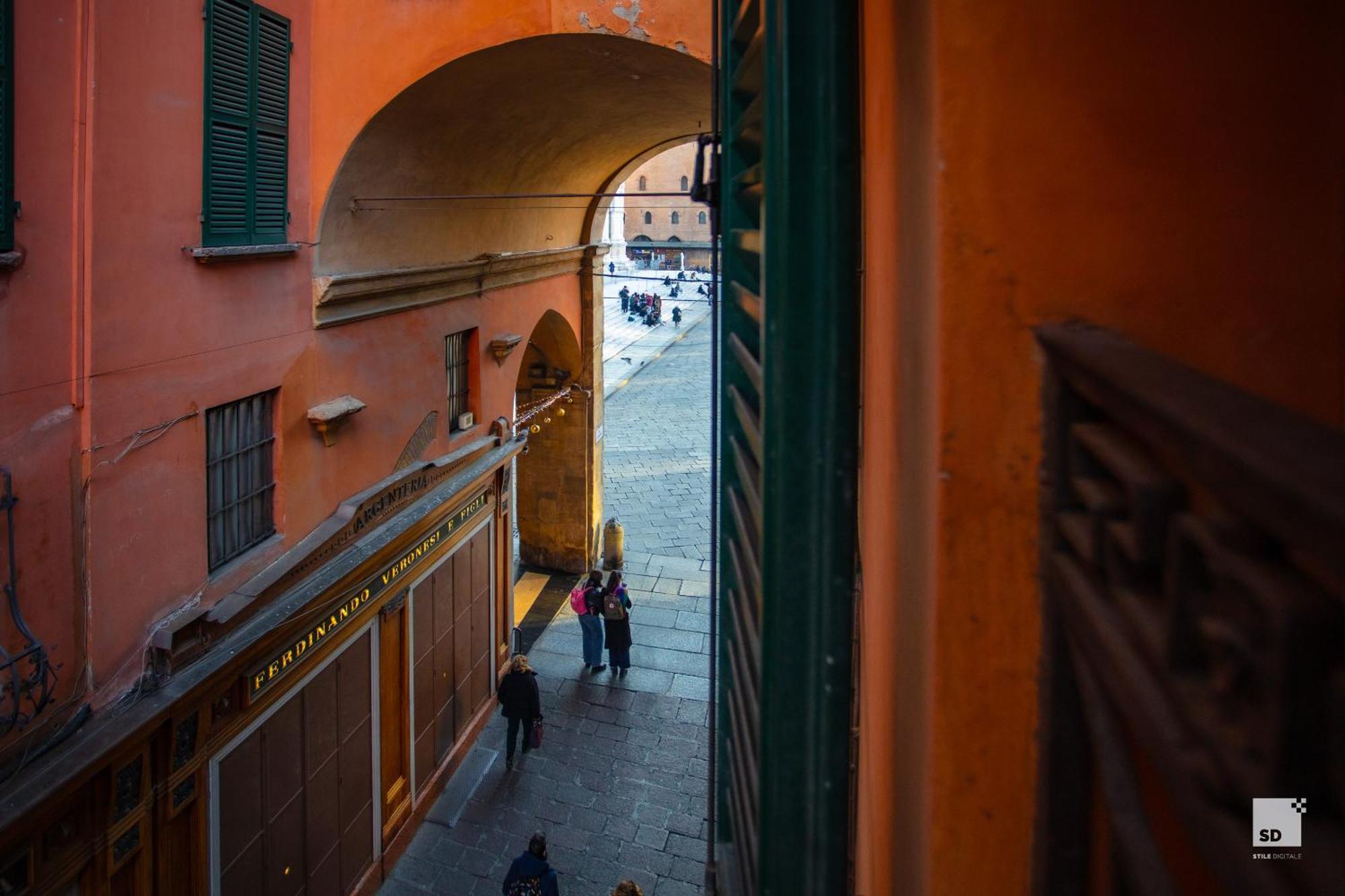 Urbanicooh Garisenda - Piazza Maggiore View Bologna Buitenkant foto