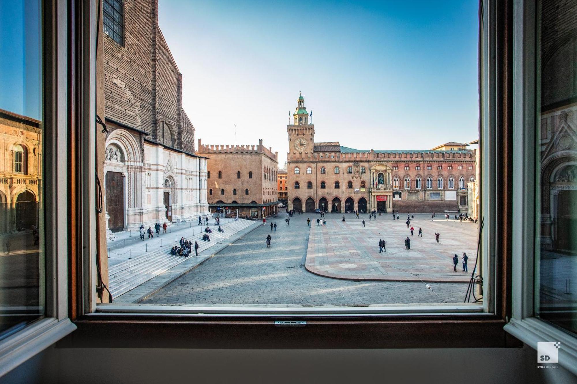 Urbanicooh Garisenda - Piazza Maggiore View Bologna Buitenkant foto